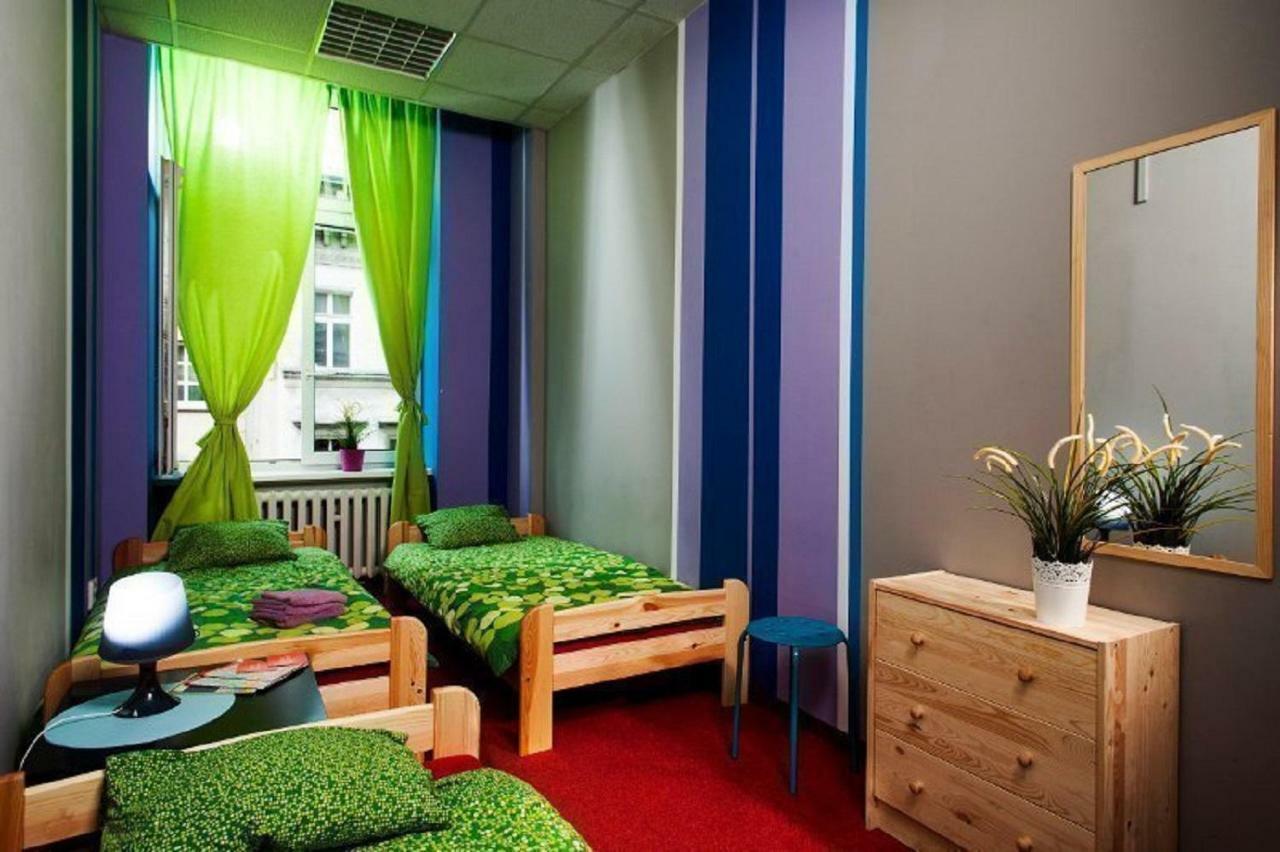 Amnezja Hostel Вроцлав Екстер'єр фото