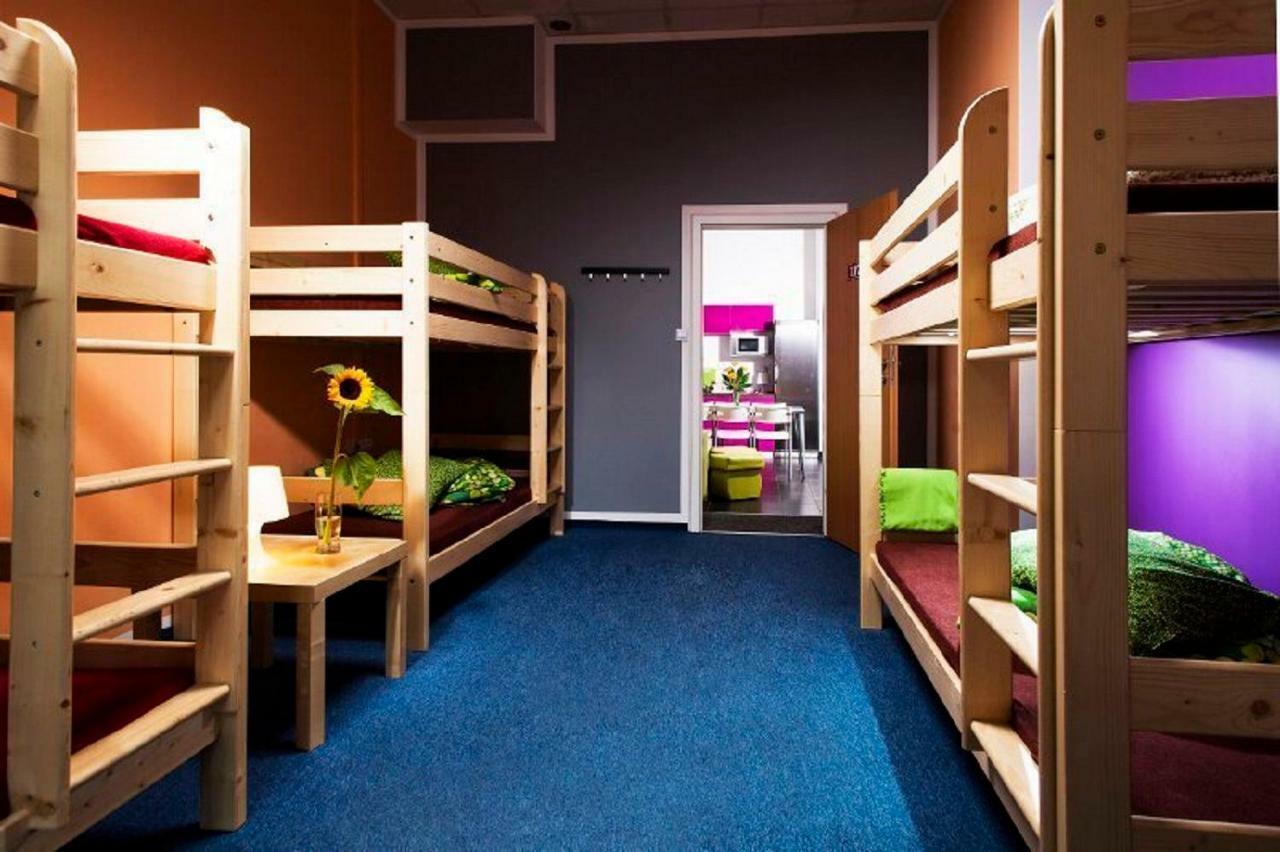 Amnezja Hostel Вроцлав Екстер'єр фото
